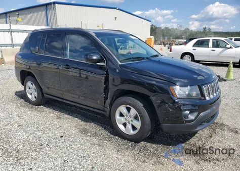 2016 Jeep Compass Latitude z USA, uszkodzony, nr VIN 1C4NJCEAXGD744214
